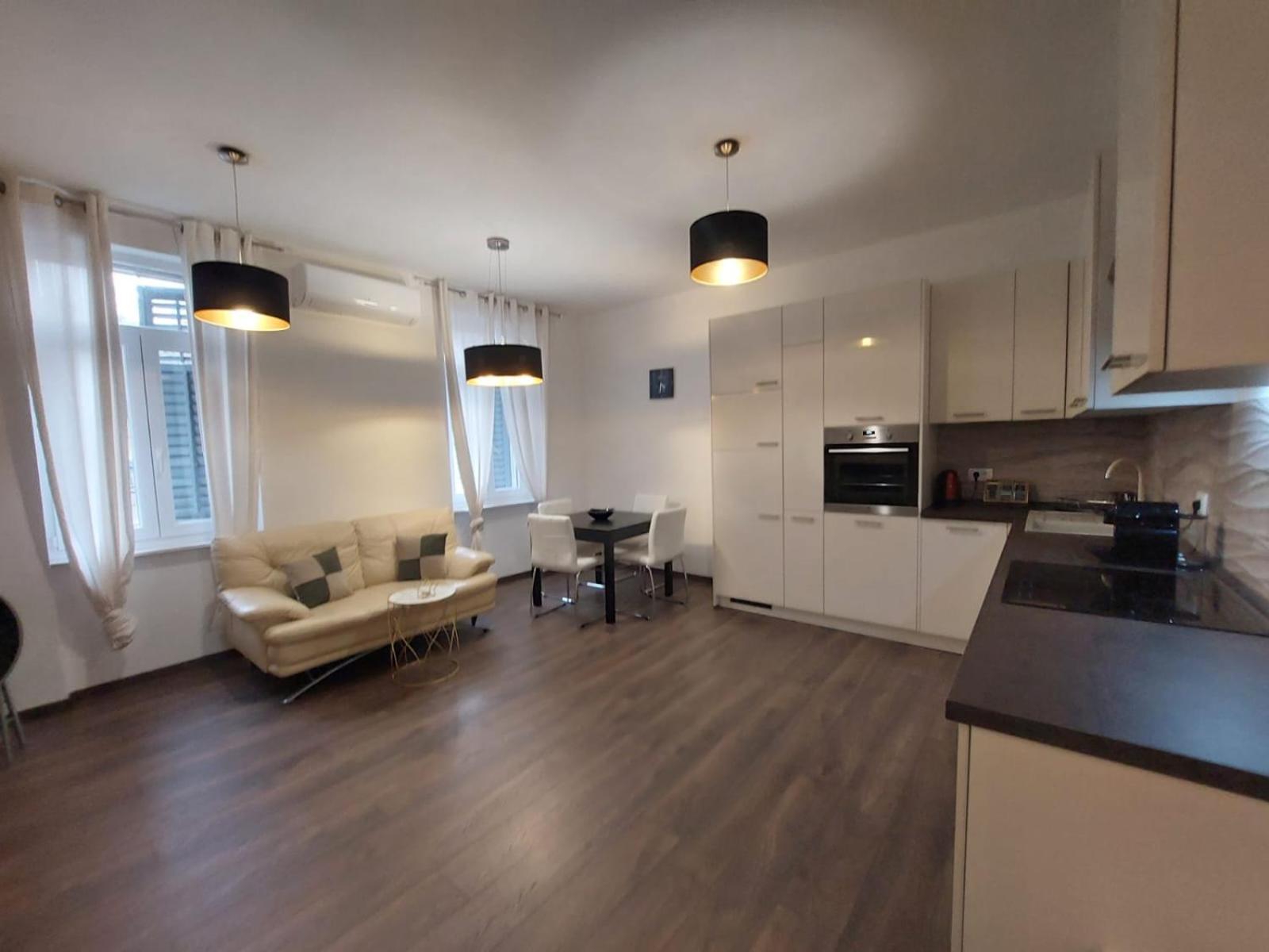 Apartman Lana Rijeka Bagian luar foto